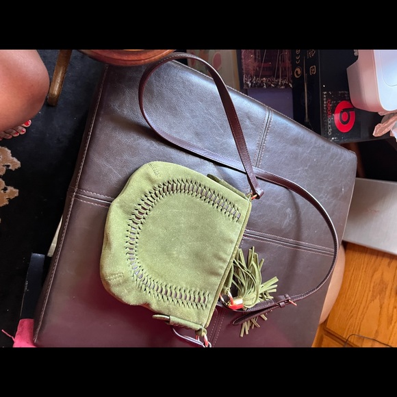 Olive green leather strap crossbody suede bag - Picture 8 of 17